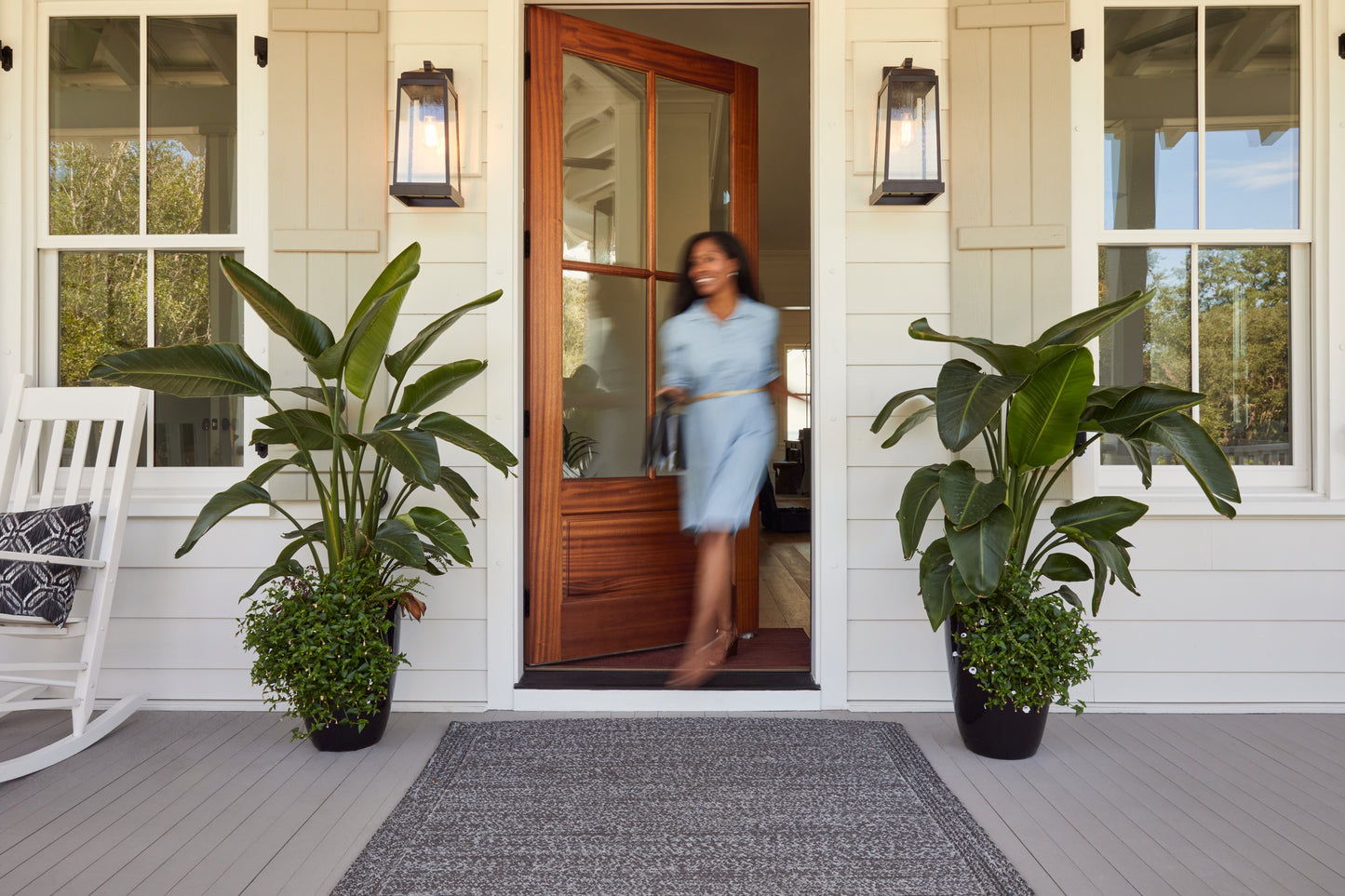 Outdoor Wall Lantern